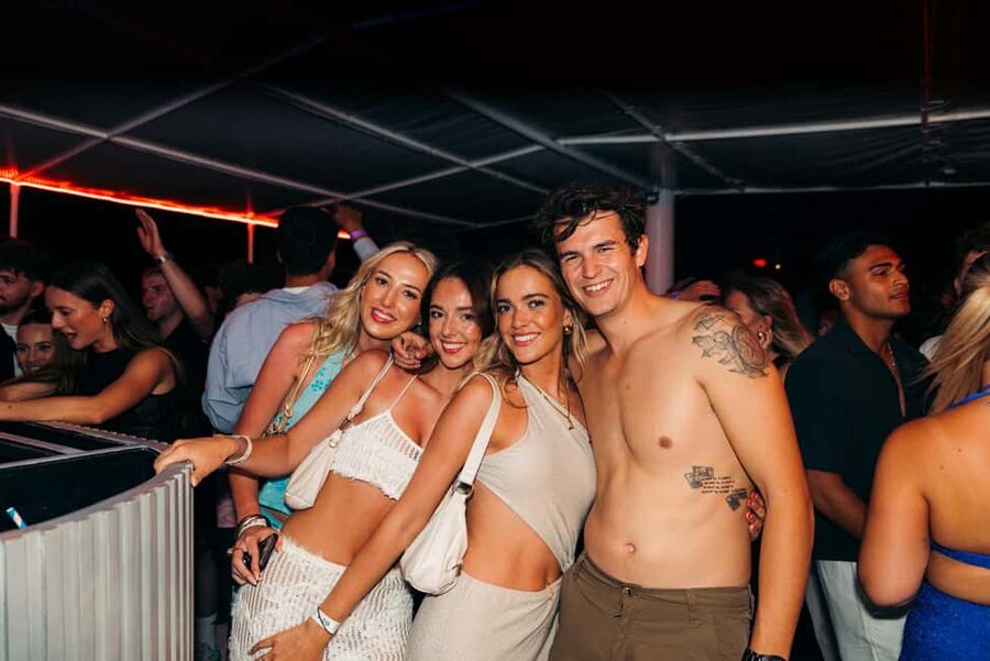 Split: Night Boat Party with Free Shots, Dj and After Party - Should You Book It?