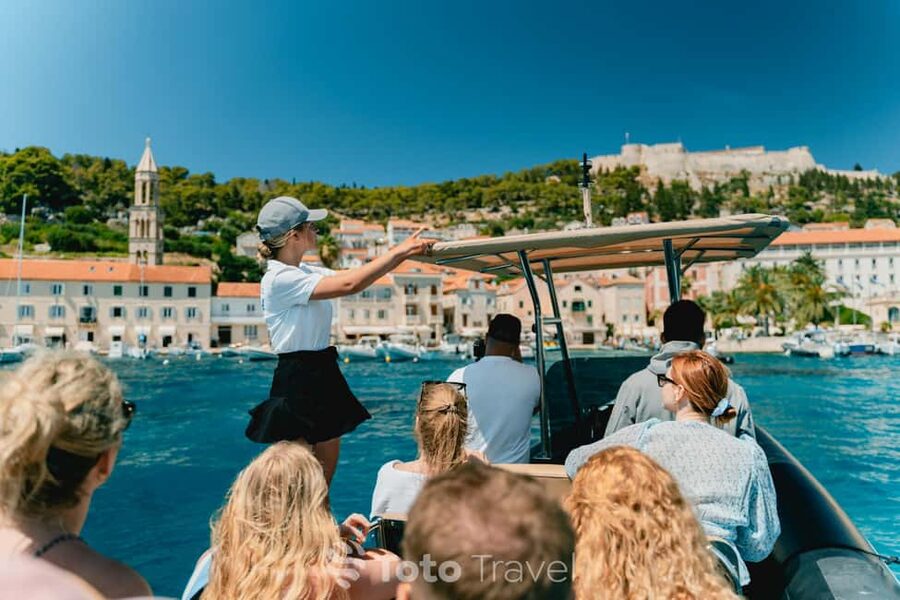 Split/Podstrana: Blue Cave, Hvar & 6 Islands Speedboat Trip - Milna on Brač: a gentle final stop