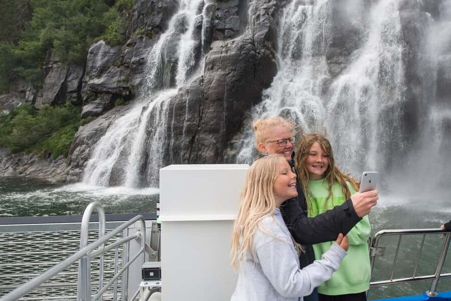 Stavanger: Electric Fjord Cruise to Lysefjord & Preikestolen - Key things to know before you book