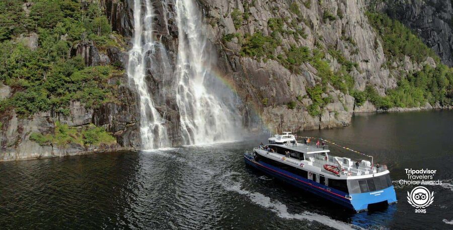 Stavanger: Electric Fjord Cruise to Lysefjord & Preikestolen - The long approach to Lysefjord