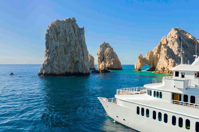 Sunset Mexican Dinner Cruise and Live Music in Cabo San Lucas - Sunset, Harbor Lights, and the Slower Middle Hour