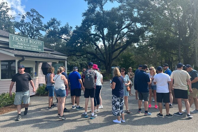 Swamp Boat Ride and Oak Alley Plantation Tour from New Orleans - The history is beautiful, but it is not easy