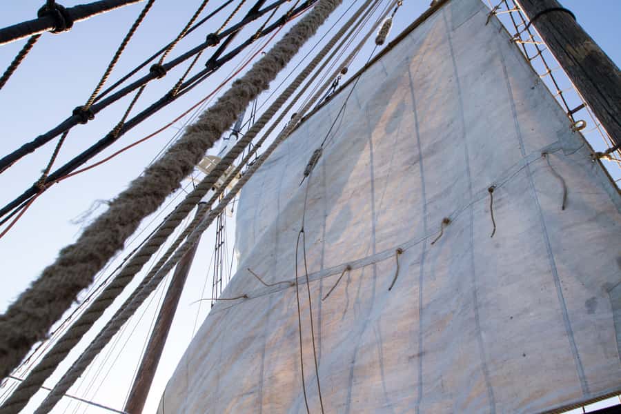 Sydney: Tall Ship Harbour Twilight Dinner Cruise - Twilight is the real star of the schedule