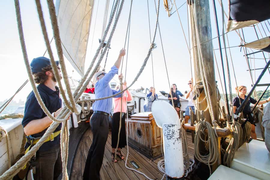 Sydney: Tall Ship Harbour Twilight Dinner Cruise - What dinner is like onboard