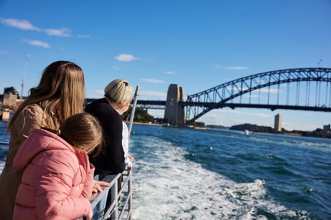 Sydney Whale-Watching Cruise Including Lunch or Breakfast - What you see along Sydney’s shoreline