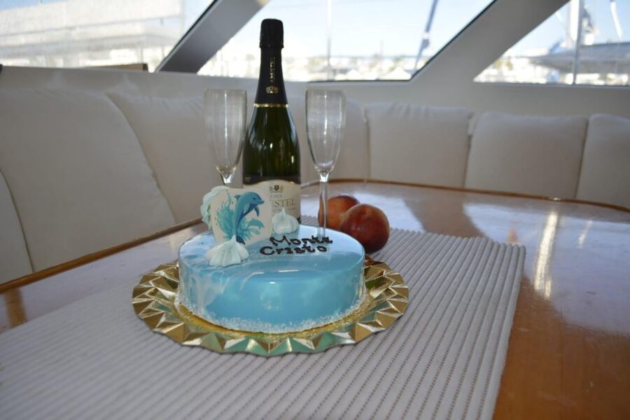 Tenerife: Sunset Catamaran Tour with Transfer, Buff & Drinks - Tapas, fruit, and drinks while the boat turns south