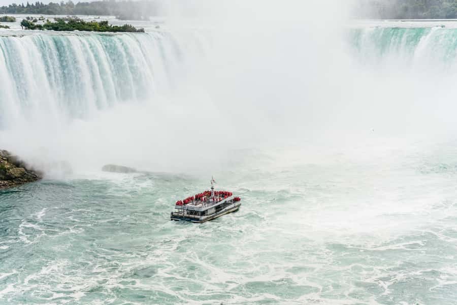 Toronto: Falls Day Tour with Boat Cruise & Niagara-the-Lake - Who should choose this tour