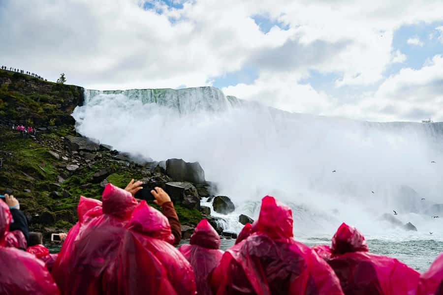 Toronto: Falls Day Tour with Boat Cruise & Niagara-the-Lake - The Voyage to the Falls boat cruise