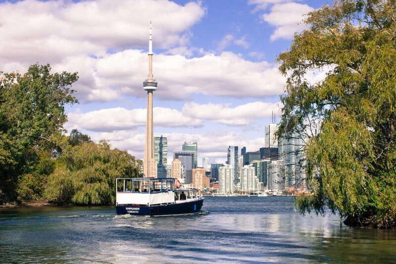 Toronto: Harbor and Islands Sightseeing Cruise - The return route and the final skyline look
