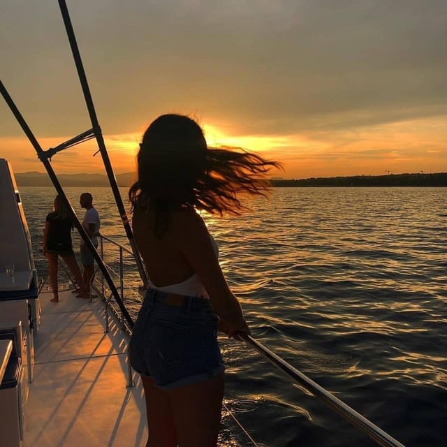 Valencia: Sunset or Daytime Catamaran Cruise with Drink - Starting at Boramar’s Valencia port ticket booth