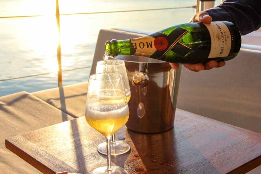 Venice: Catamaran Sunset Jazz Cruise with Aperitivo - Live saxophone, bossa, and a relaxed soundtrack
