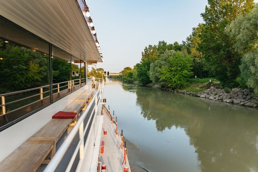 Vienna: 3-Course Evening Dinner Cruise - Key points to know before booking