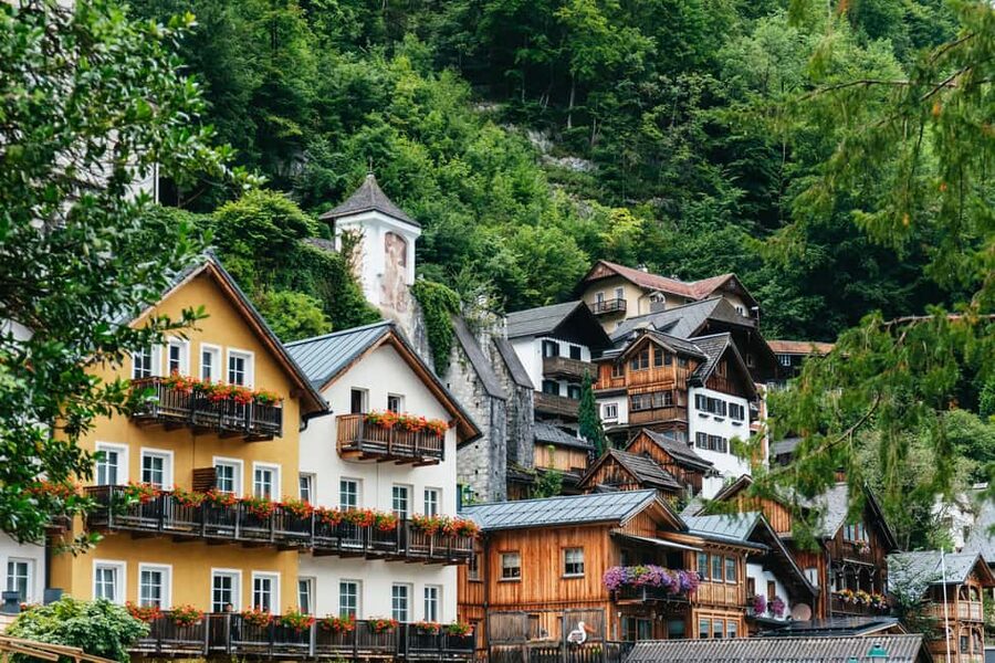 Vienna: Hallstatt Day Trip with Boat Ride Option - Why Hallstatt makes a good day trip from Vienna
