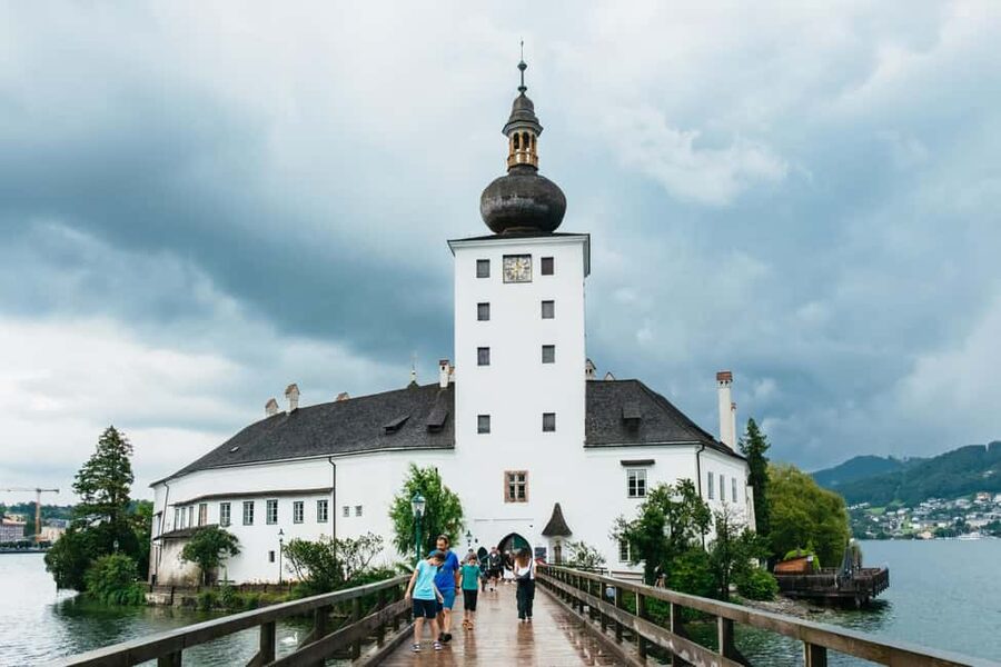 Vienna: Hallstatt Day Trip with Boat Ride Option - The return journey and what the timing means
