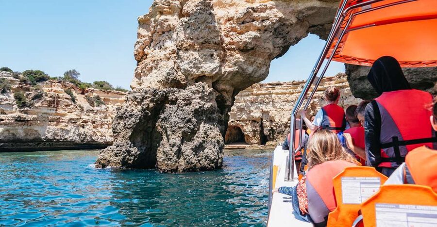 Vilamoura: Benagil Cave Boat Tour with Entry&Dolphin search - From Vilamoura Marina to the open Algarve coast