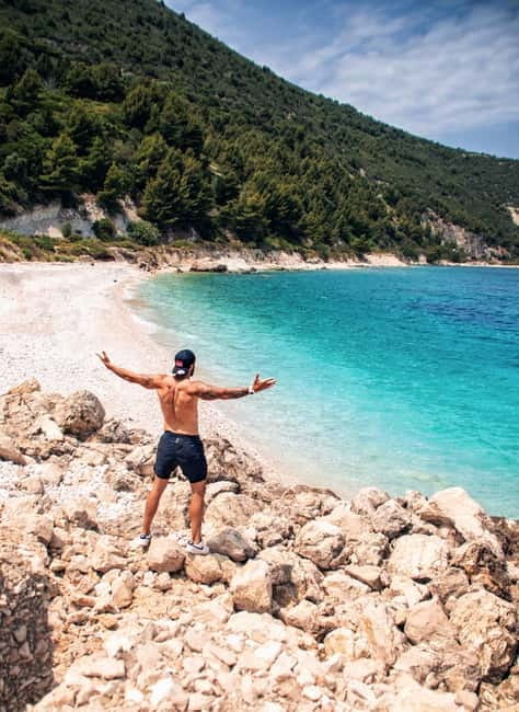 Vlorë: Sazan Island, Haxhi Ali Cave, and Karaburun Boat Tour - Starting at the Vlorë waterfront