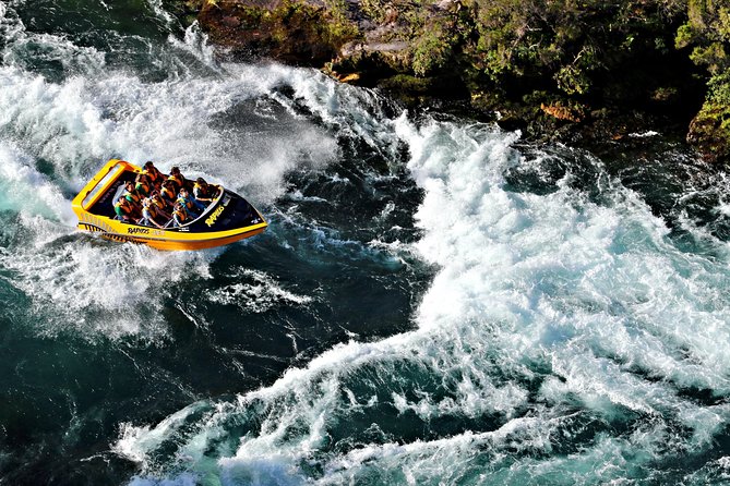 Waikato River Jet Boat Ride from Taupo - Surfing the Nga Awa Purua rapids