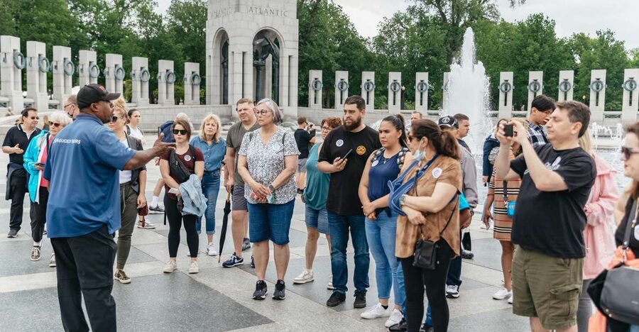 Washington, DC: Full-Day Tour with a Scenic River Cruise - The Capitol and White House set the political tone