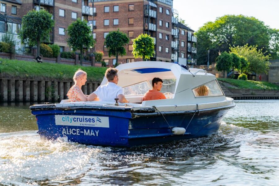 York: Self-Steer Boat Rental - Starting at King’s Staith beside Tower Gardens