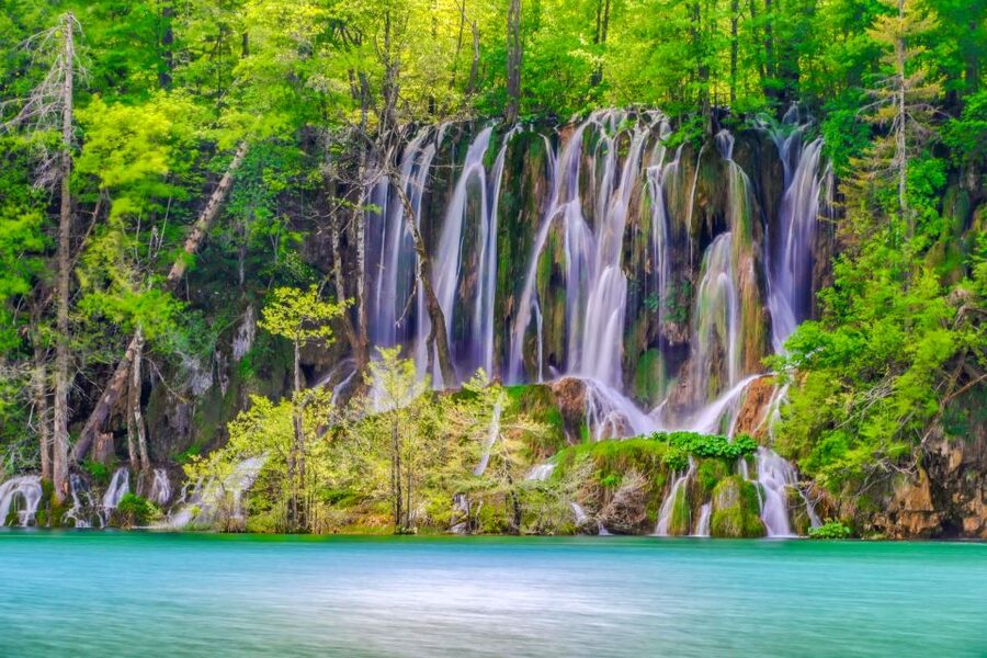 Zadar: Plitvice Lakes with Boat Ride and Zadar Old Town Tour - The two-hour coach ride from Zadar