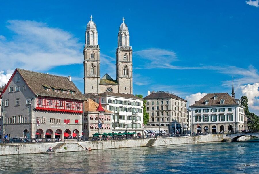 Zurich: City Tour, Cruise, and Lindt Home of Chocolate Visit - Public transport practice and the ride back